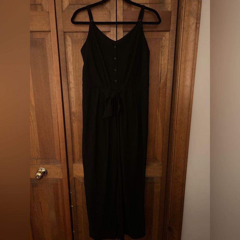 Esmara Women’s Sz 8 Classic Flowy Minimalist Beachy Jumpsuit W/Tie Detail